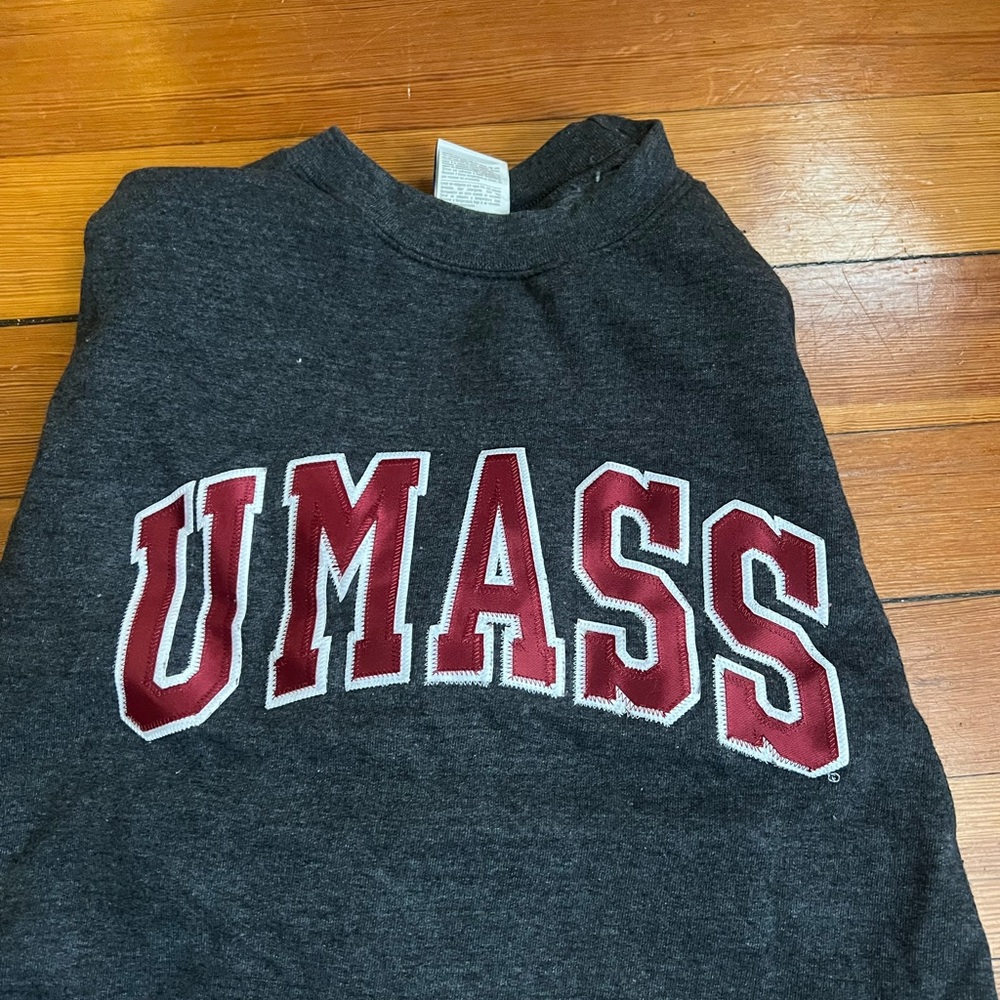 UMASS Gray Sweatshirt
